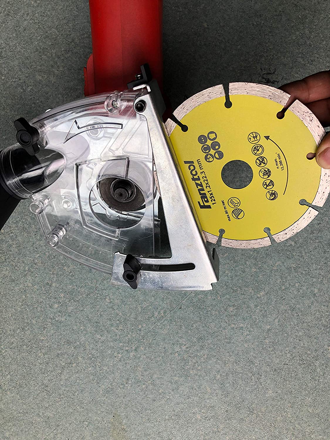 Gebraucht - FANZTOOL Diamant-Trennscheibe Diamanttrennscheibe, Trennscheibe 125 mm x 22,2 mm mit Universal Absaughaube für Staubfreie Arbeit - Fanztool
